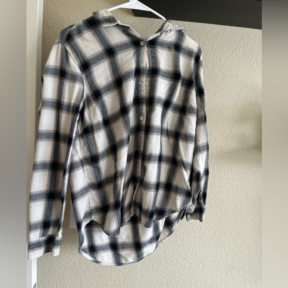 Cute Old Navy Black and White Vintage Flannel